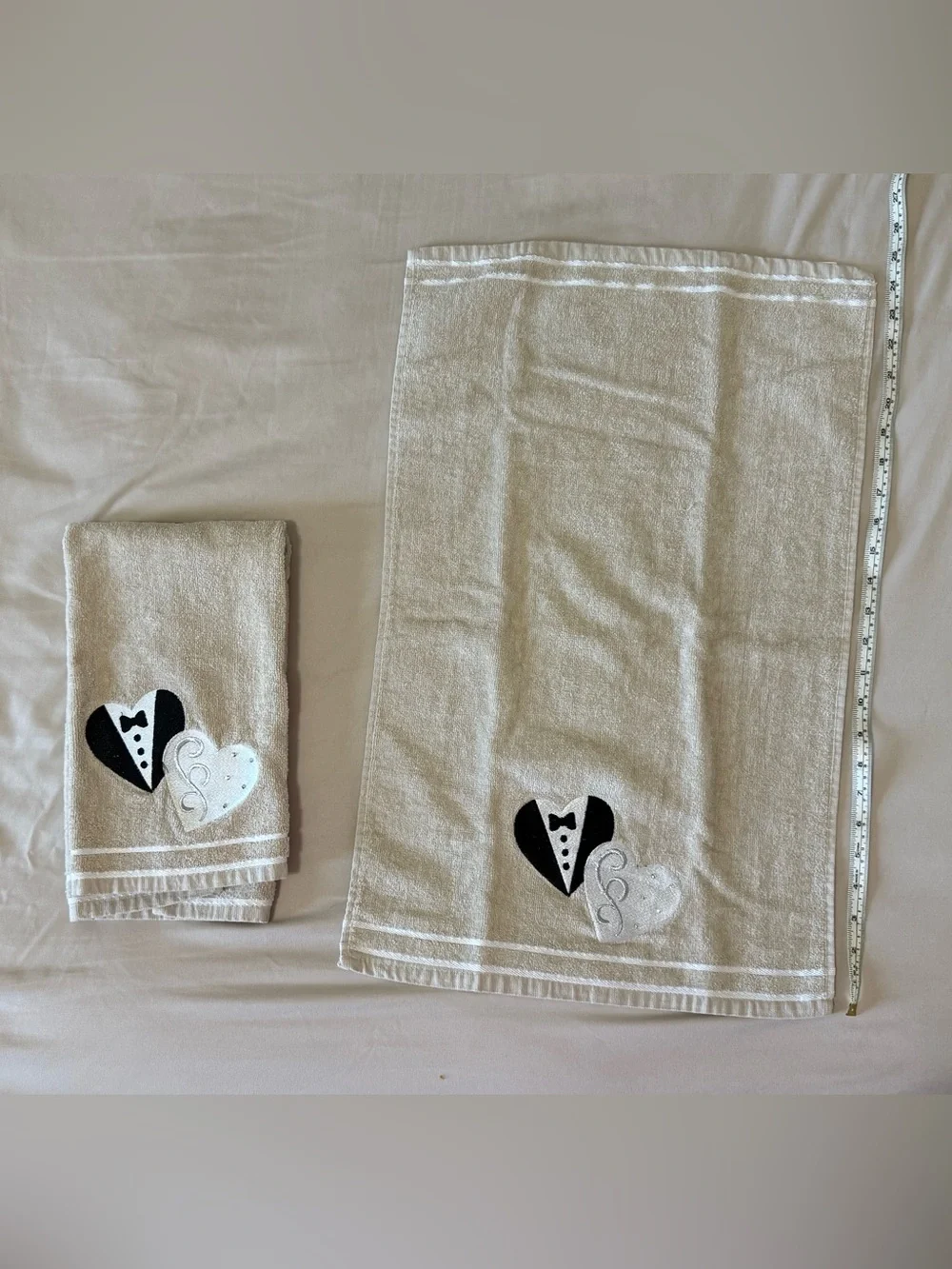 🤍 Wedding Heart Embroidered Hand Towel Set of 2 Bride Groom Ivory Towels NWOT
